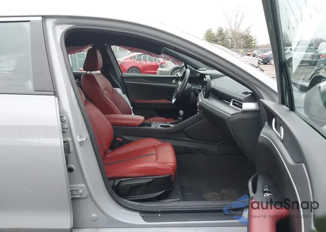 2024 Kia K5 Gt-Line z USA, uszkodzony, nr VIN 5XXG64J27RG233227